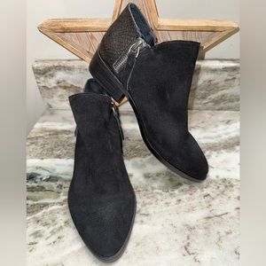 Very Volatile Black Greyson Ankle Bootie 7.5